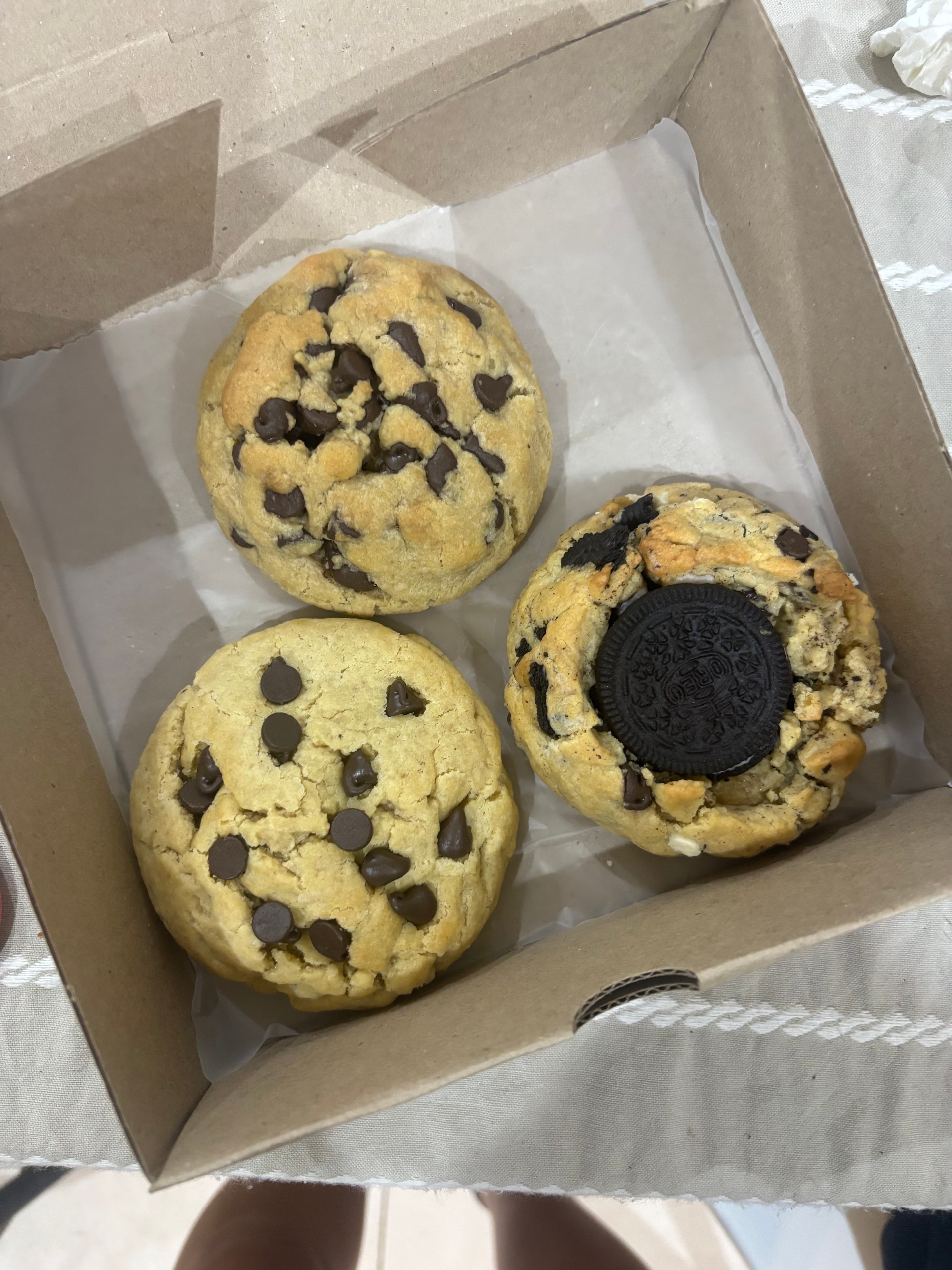 Oreo cookie